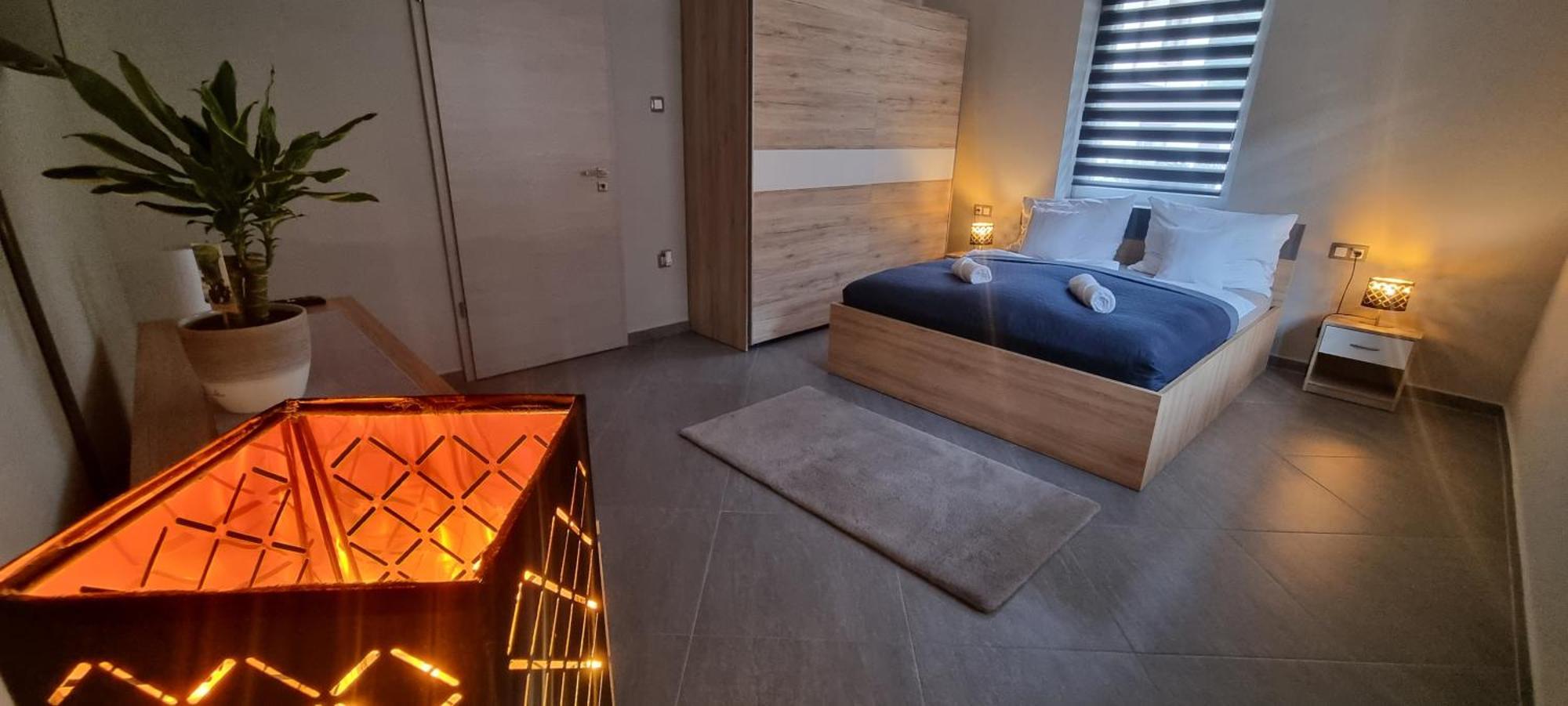 Hos-Cegledi Vendeghaz Miskolc -Oenallo Otthon, Mely Csak Az Oenoeke Exterior foto